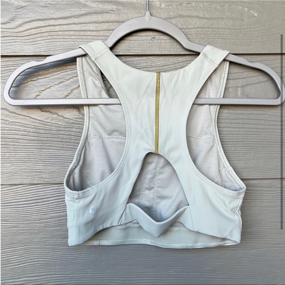Lululemon bra - Picture 2 of 3